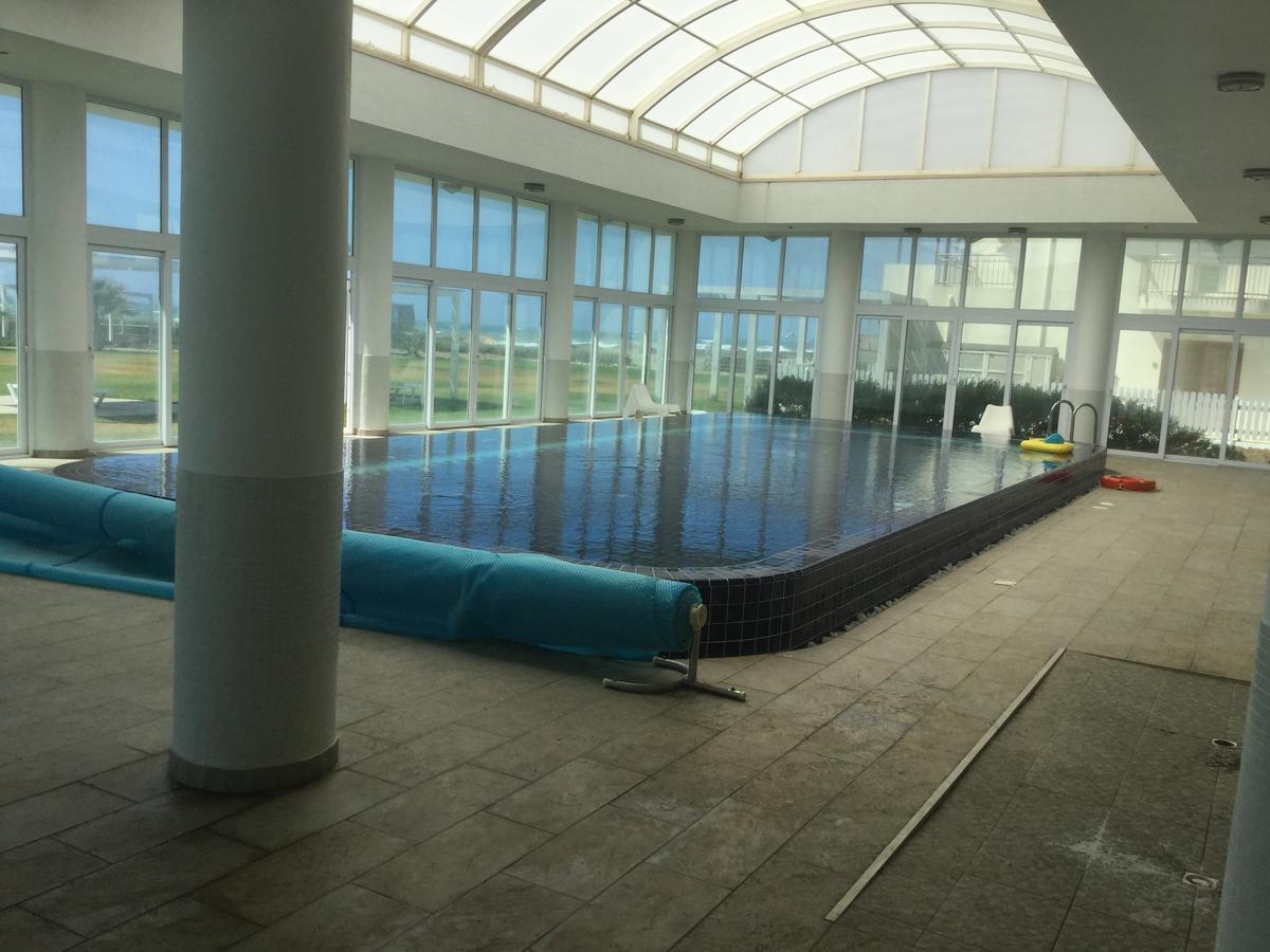 Aphrodite Beachfront Apartment Ghaziveran Екстериор снимка