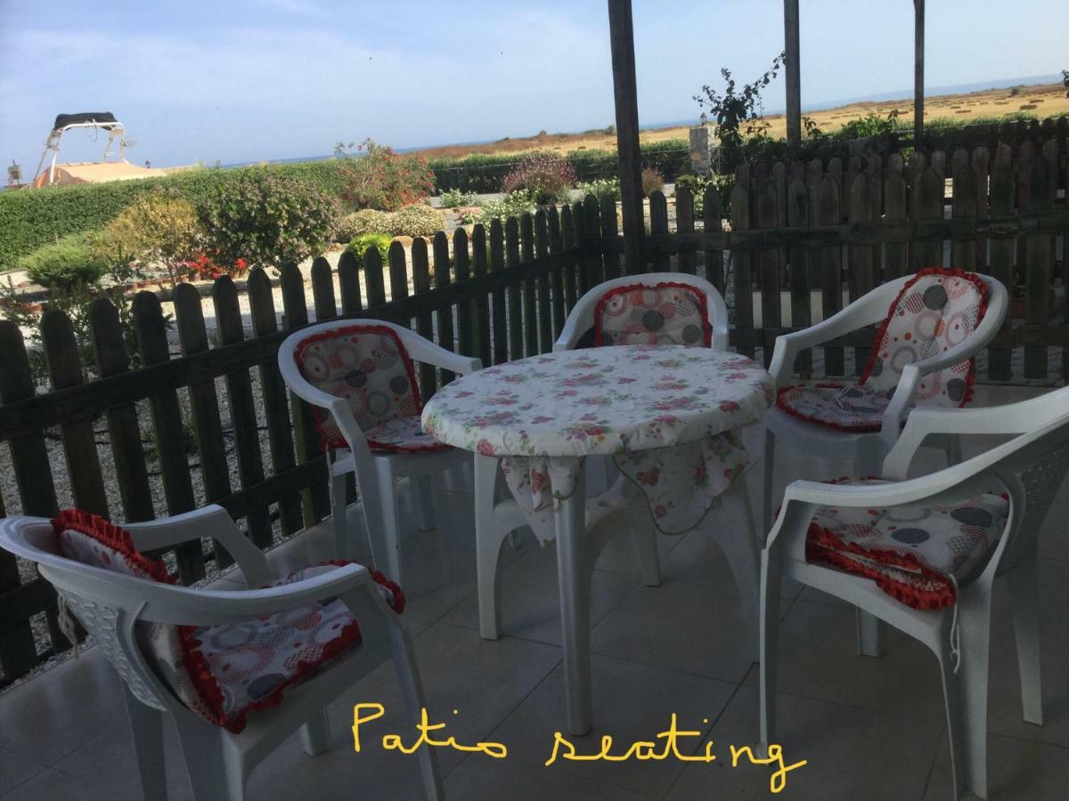 Aphrodite Beachfront Apartment Ghaziveran Екстериор снимка