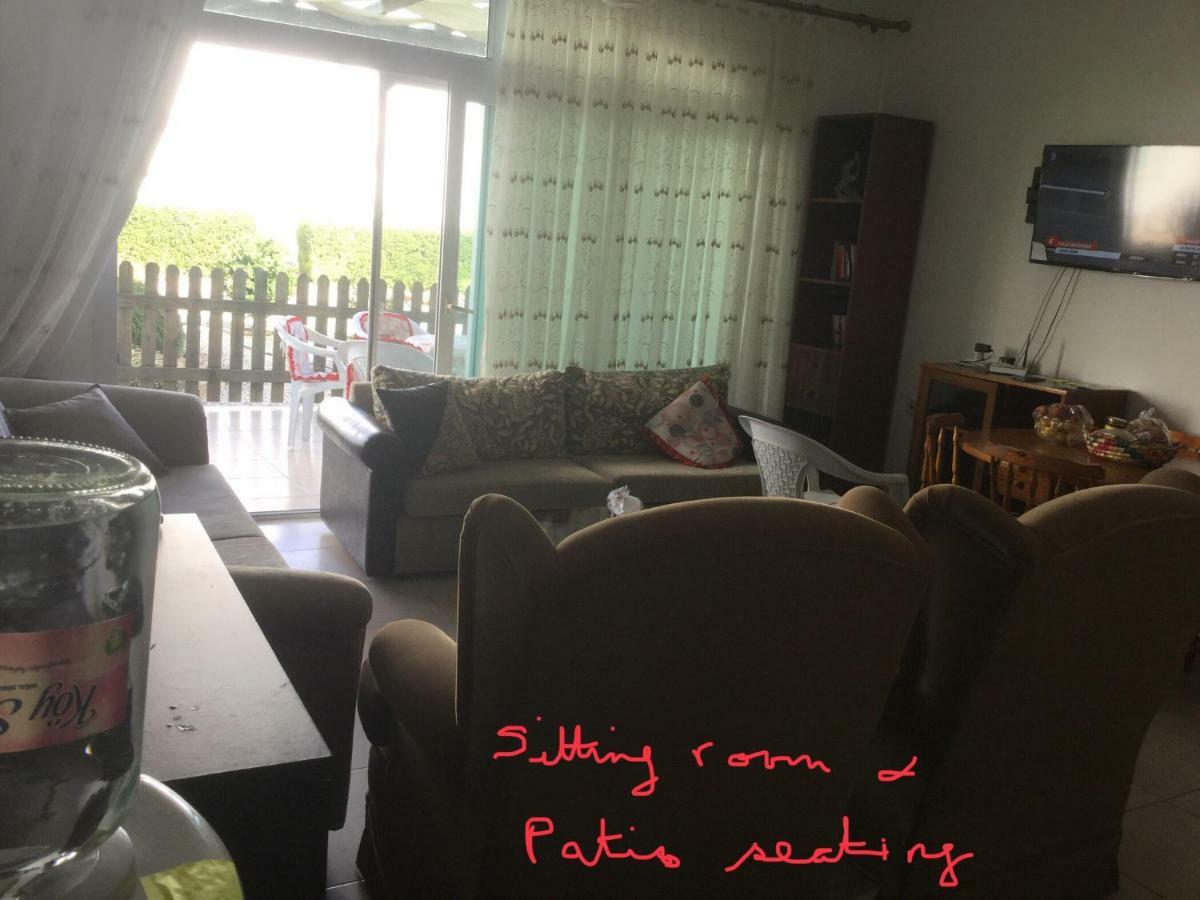 Aphrodite Beachfront Apartment Ghaziveran Екстериор снимка